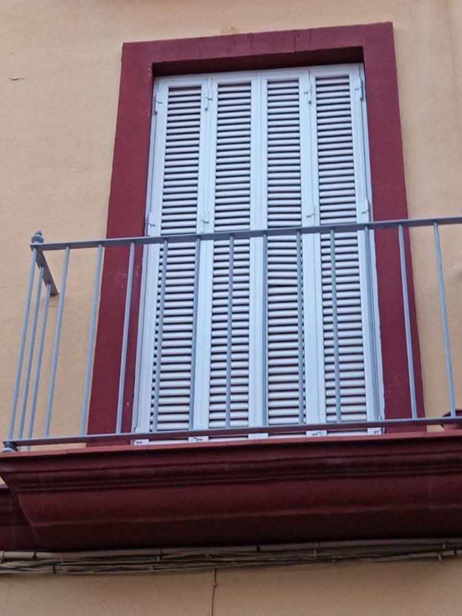 Apartamento Casco Antiguo Exterior Unico En Segunda Planta En Un Edificio De De Dos Plantas Sevilla Buitenkant foto