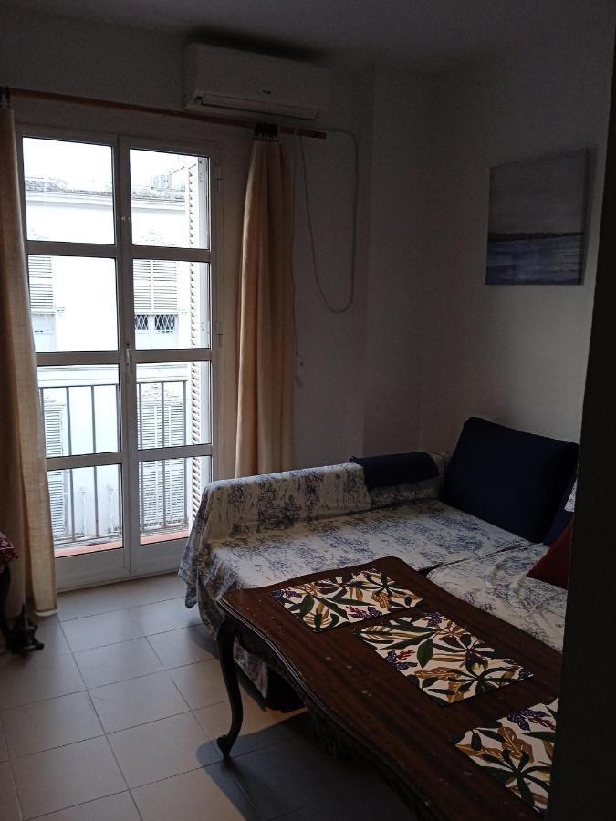 Apartamento Casco Antiguo Exterior Unico En Segunda Planta En Un Edificio De De Dos Plantas Sevilla Buitenkant foto